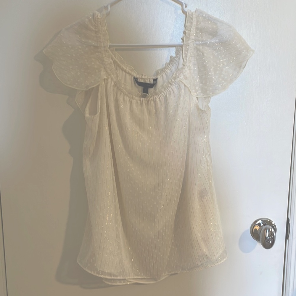 WHBM sz L white shell top with overlay w gold detail. Off the shoulder.